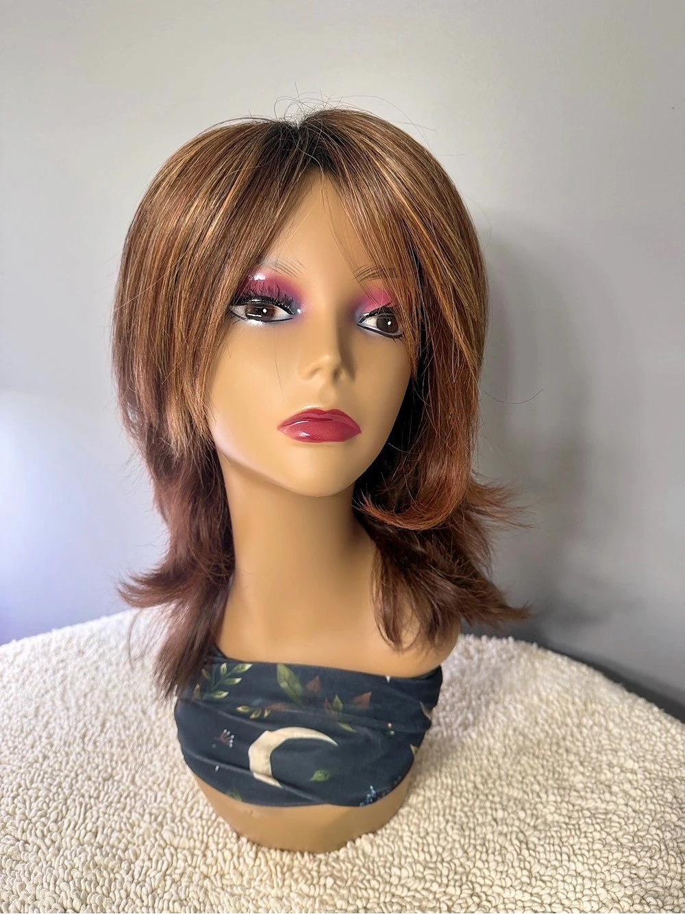 Sunset Wig Style by Jaclyn Smith Layered Brown Wig Size Average Gently Used Cond